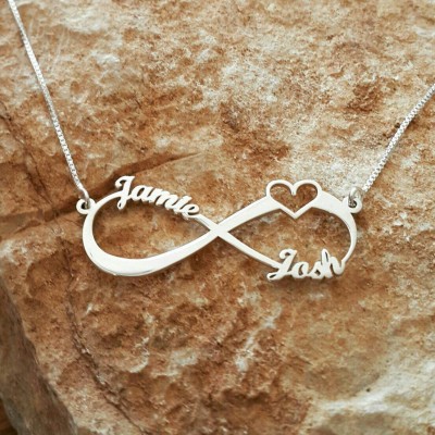 2 Names Infinity Necklace / Personalized infinity necklace /  silver name necklace / family name necklace / Heart Necklace Sign of infinity