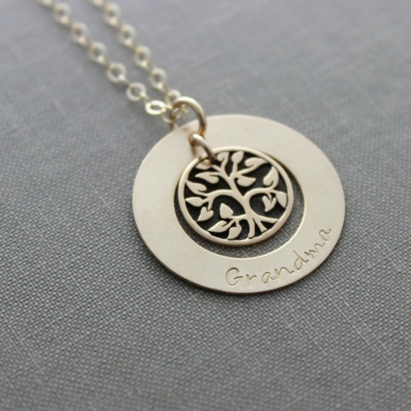 Personalised Engraved family tree pendant necklace gift for mum choose names