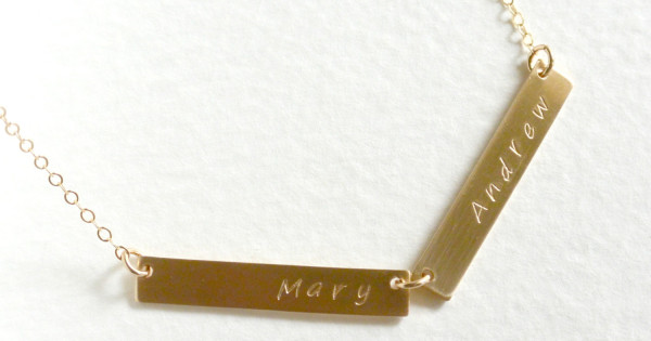 nameplate bar necklace