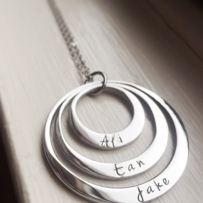 Personalized Mothers Necklace Three Name Modern Stainless Steel Custom Kids Triple Engraved Jewelry