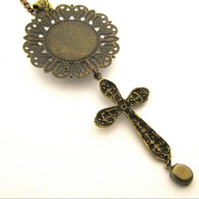 Scottish Tartan Jewelry - Ancient Romance Series - Buchanan Repousse Cross Medallion Necklace with Emerald Czech Glass Gem
