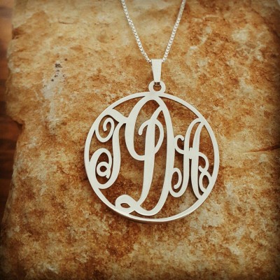 Sterling silver Monogram Pendant / Monogram necklace / monogrammed with FRAME/ Silver chain / Sterling silver Monagram / personalized chain