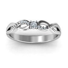 Your Story, Our Sparkle: Making Meaningful Rings & More!