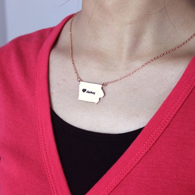 Iowa State USA Map Necklace With Heart  Name Rose Gold - Name My Jewelry ™