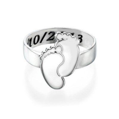 Engraved Baby Feet Ring - Name My Jewelry ™
