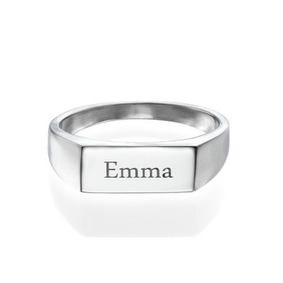 Engraved Signet Ring in Sterling Silver - Name My Jewelry ™