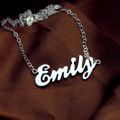 Cursive Script Name Necklace 18ct Solid White Gold - Name My Jewelry ™