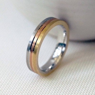 18ct Gold Striped Wedding Ring - Name My Jewelry ™