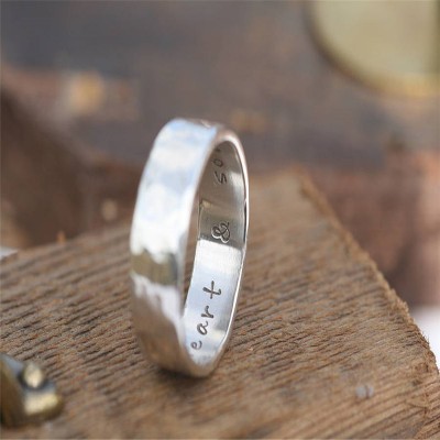 Hammered personalized Silver Ring - Name My Jewelry ™