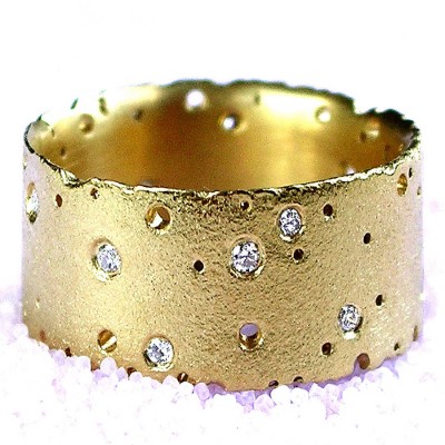 18ct Yellow Gold And Diamond Ring - Name My Jewelry ™