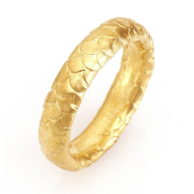 Gents Fish Scale Pattern Wedding Ring In 18ct Gold - Name My Jewelry ™