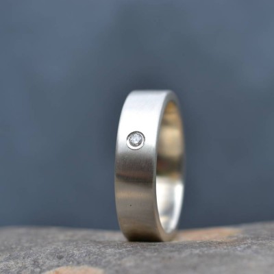 18ct Gold Handmade Mens Engagement Ring - Name My Jewelry ™