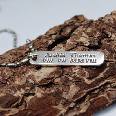 Mens personalized Silver Vertical Bar Necklace - Name My Jewelry ™