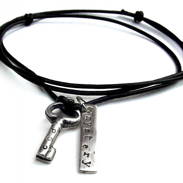 personalized Silver Key Necklace - Name My Jewelry ™
