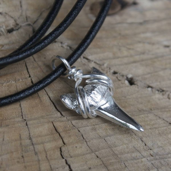 Silver Sharks Tooth Necklace - Name My Jewelry ™