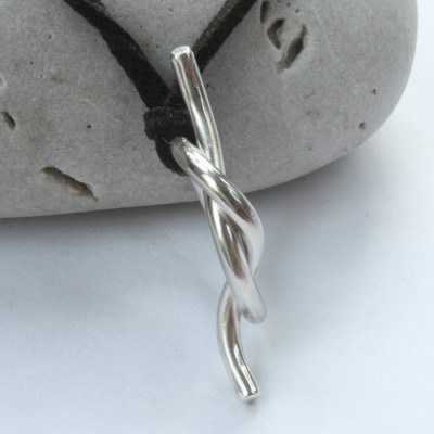 personalized Unisex Silver Knot Necklace - Name My Jewelry ™