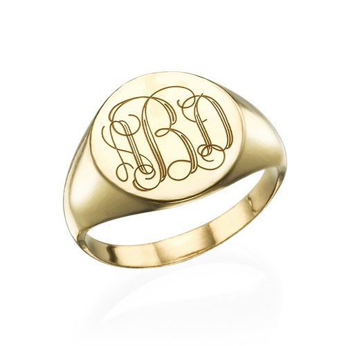 Signet Ring in Gold Plating with Engraved Monogram - Name My Jewelry ™